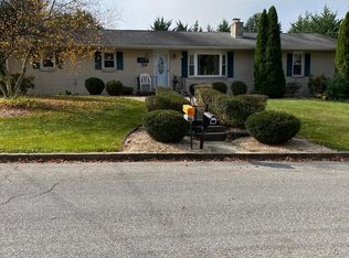 190 Eisenhower Dr, Chambersburg, PA 17201