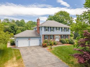 3 Colonial Dr, Billerica, MA 01821
