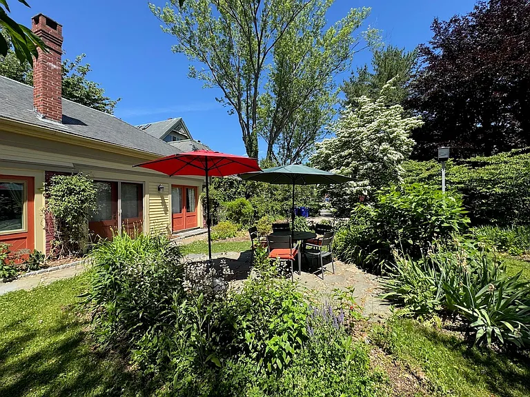 80 Dexter St #1R — Photo 11