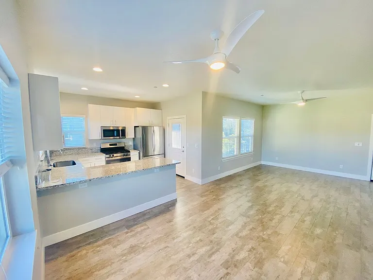 2150 Nord Ave — Photo 1