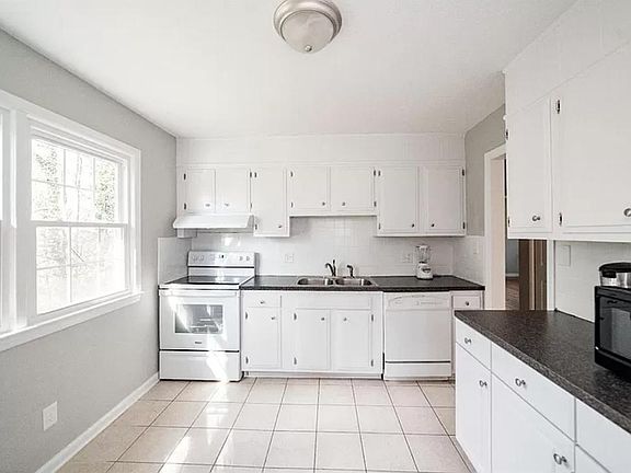 4th image of 107 Woodway Dr