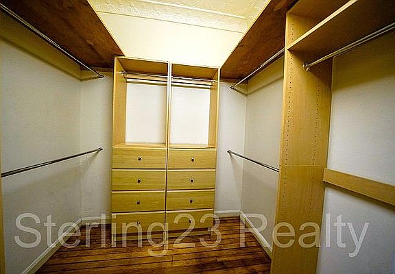 5th image of 3050 23rd St APT 1L