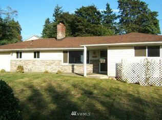 20210 Des Moines Memorial Dr, Seattle, WA 98198