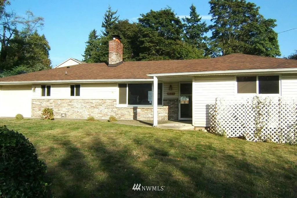 20210 Des Moines Memorial Drive photo 1