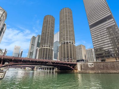 300 N State St APT 4124, Chicago, IL, 60654