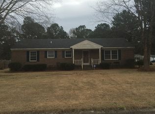 2005 Woodgreen Cir, Tarboro, NC 27886
