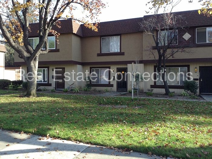 2nd image of 3296 Cropley Ave
