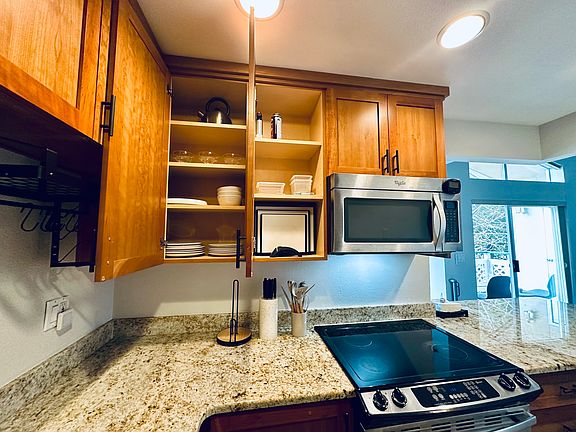 3rd image of 8805 166th Ave NE APT 301