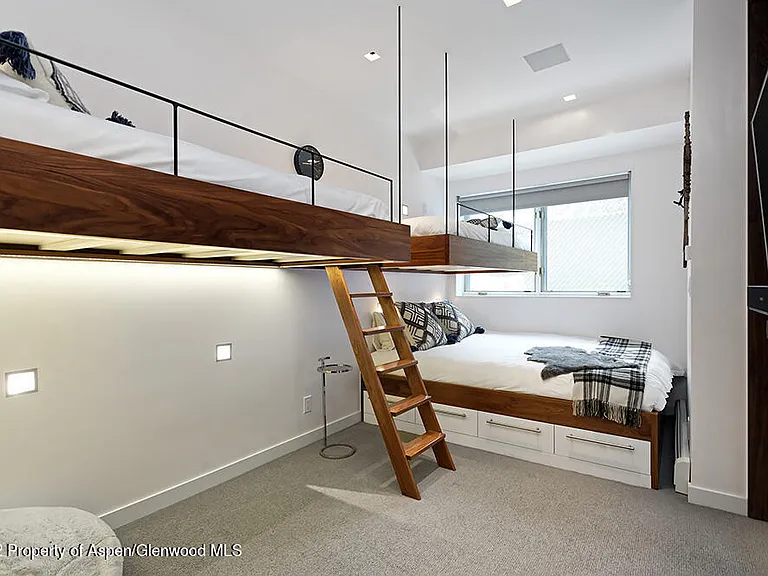 623 S Monarch St #C — Photo 16