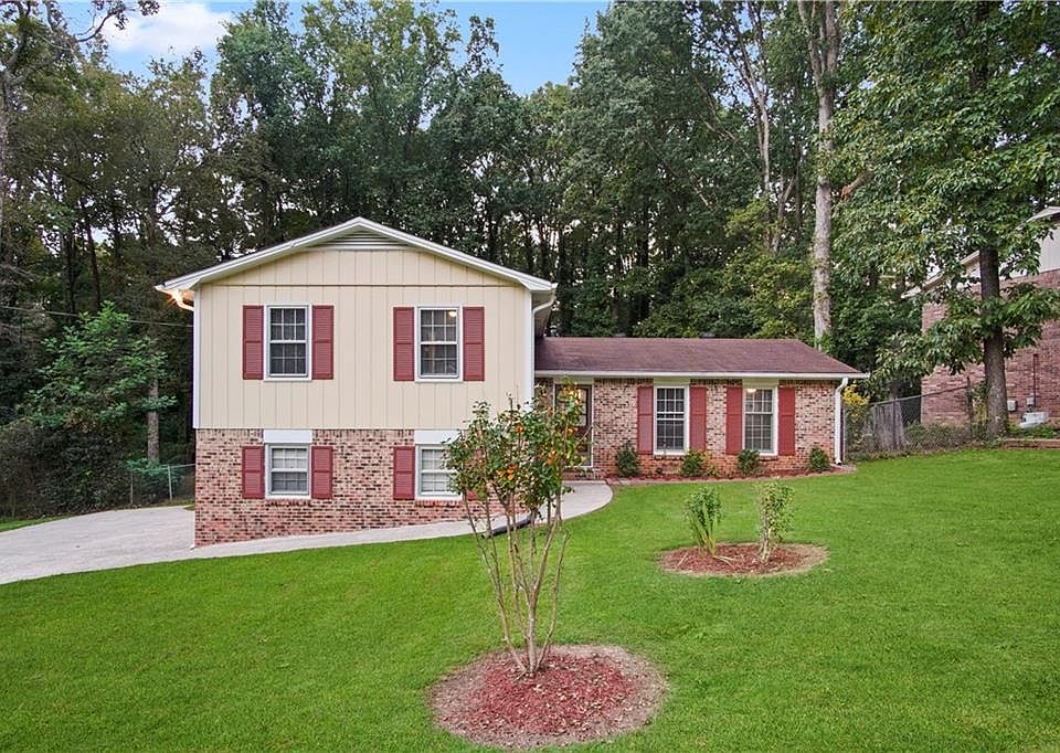 1st image of 2586 Bailey Dr