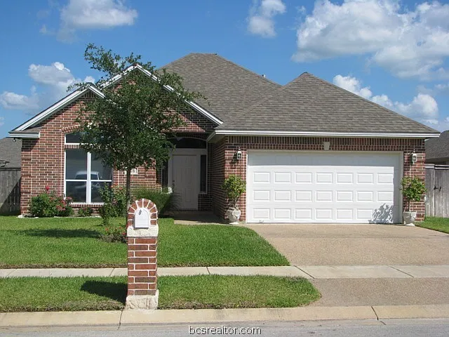 3 bed, 1705 sqft, $2,000 — Photo 1
