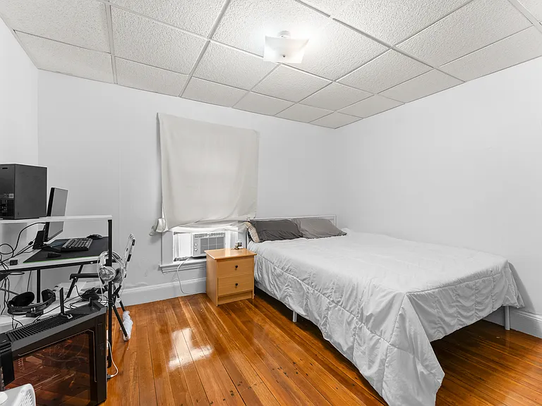 50 Moore St #2R — Photo 15