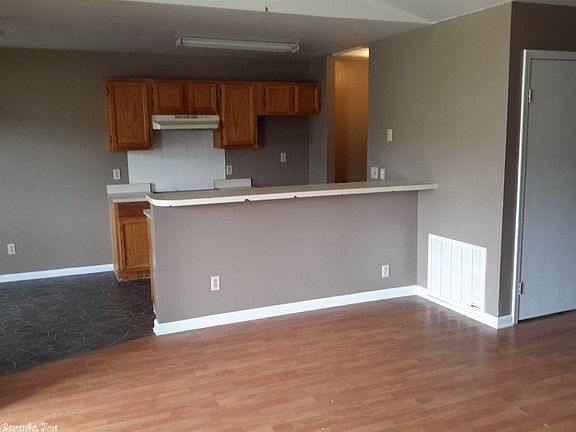 2nd image of 125 Rockyreef Cir