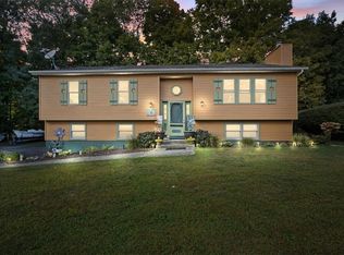 3 Maine Dr, Newburgh, NY 12550