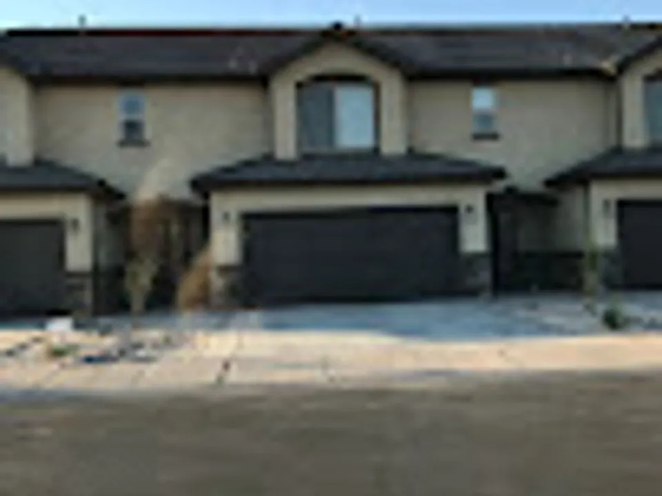 2520 Blackhawk Dr #57