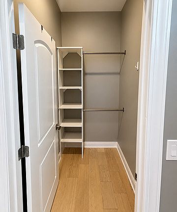 4th image of 4950 S Michigan Ave #3