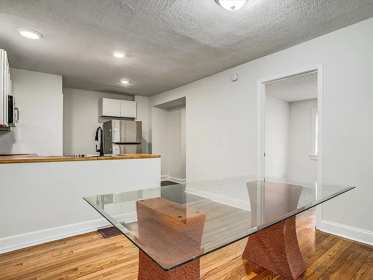 3817 S Benton Ave — Photo 7