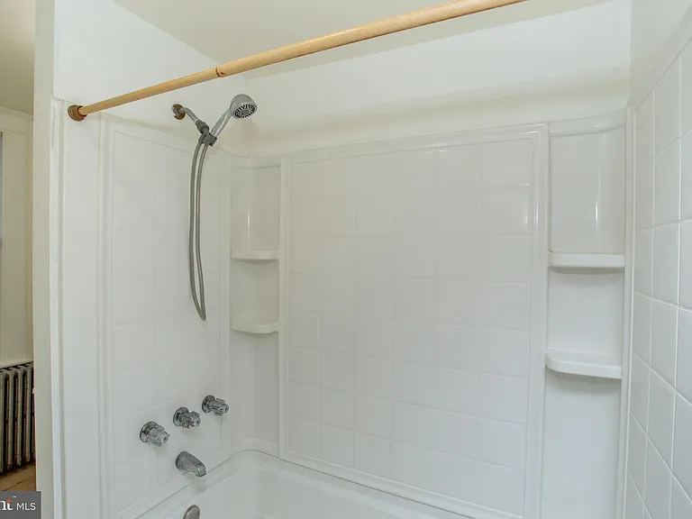 37 S 13th St #3 — Photo 14
