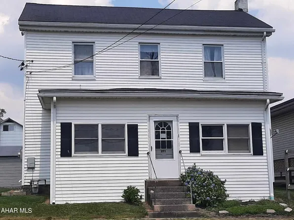 271 Saint Mary St, Loretto, PA 15940