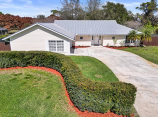 901 NE Town Terrace, Jensen Beach, FL 34957