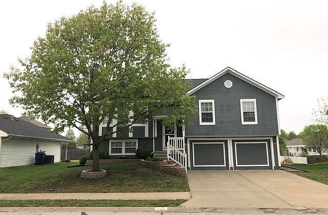 1st image of 304 SW Nelson Dr