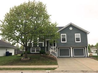 304 SW Nelson Dr, Grain Valley, MO 64029