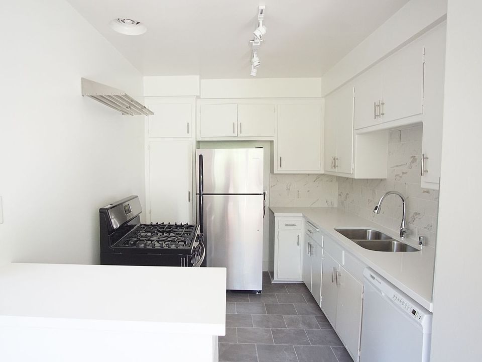 10584 Santa Monica Blvd 10584 Santa Monica Blvd Los Angeles CA Zillow 10584-santa-monica-blvd-10584-santa-monica-blvd-los-angeles-ca-zillow