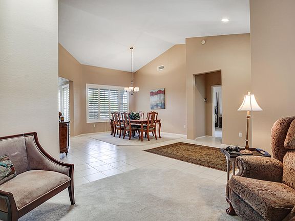 5th image of 17624 N Somerset Dr