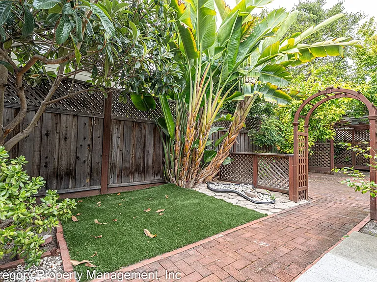 1805 Central Ave — Photo 18