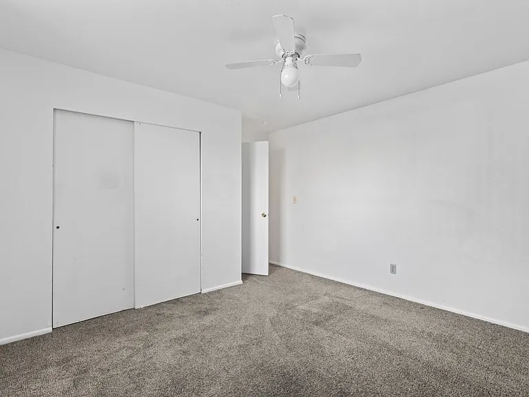 Westview Apartments — Photo 17