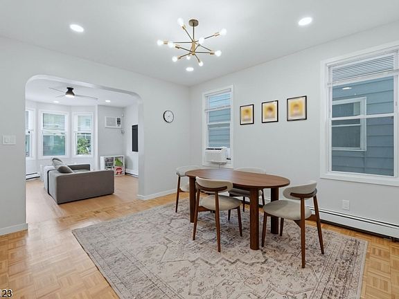 5th image of 42 Lawrence St