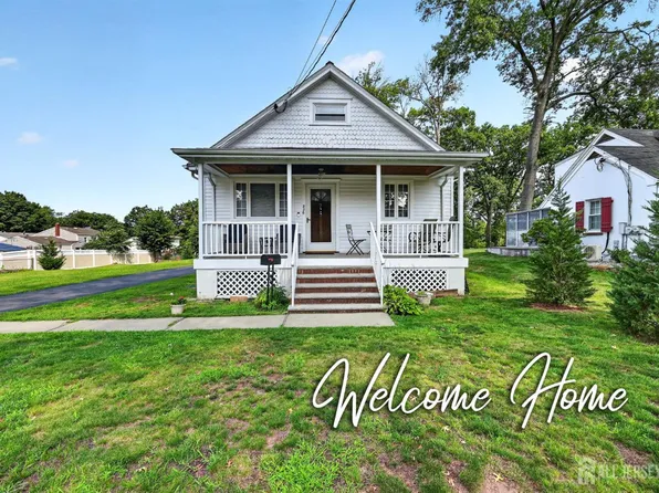886 Main St, Fords, NJ 08863