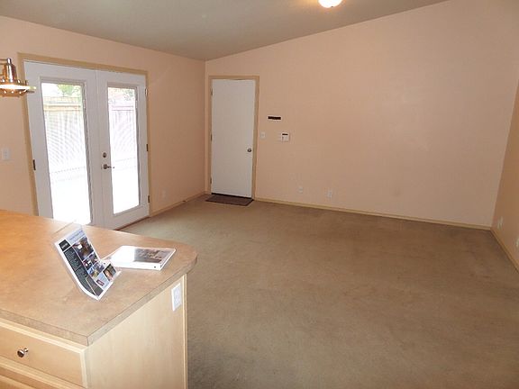 dinning room/family room