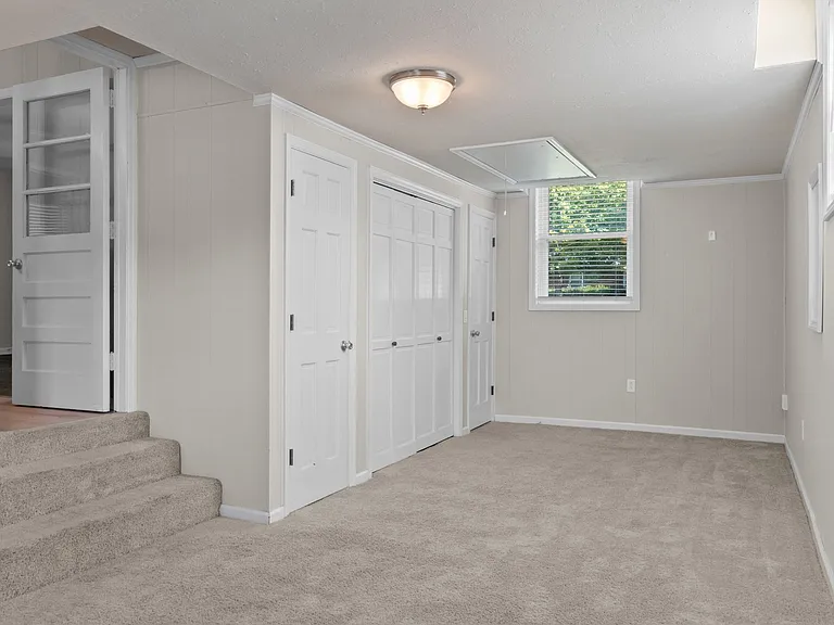209 Oak Dr — Photo 13