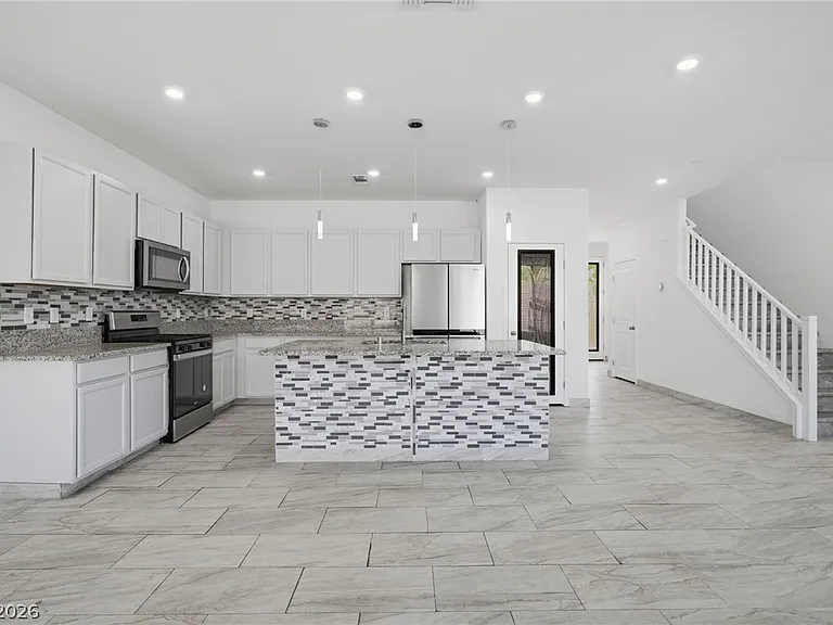 8025 Texas Hills St — Photo 15