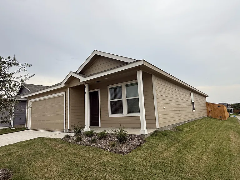 835 Ginkgo Way — Photo 7