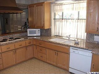 2nd image of 5014 Reynard Ave