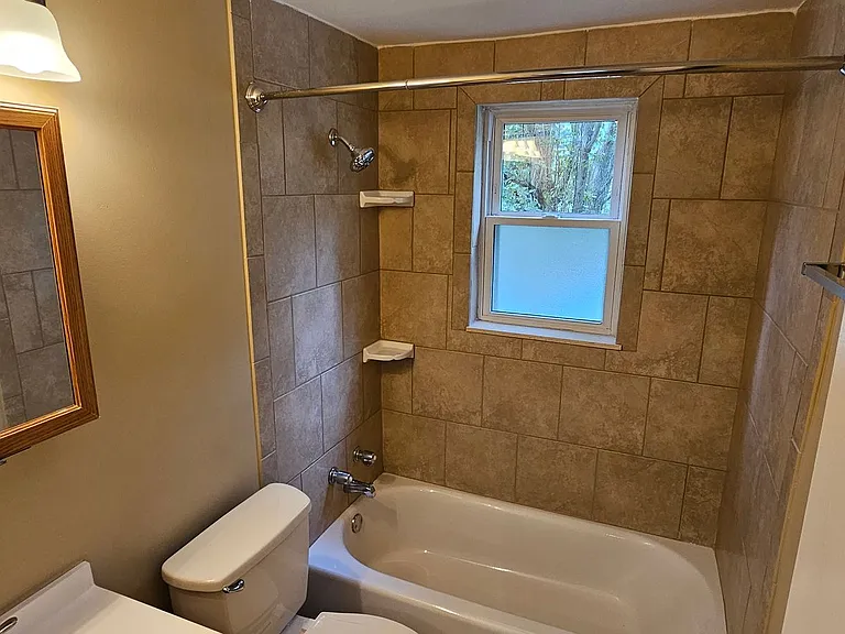 2200 Speed Ave — Photo 8