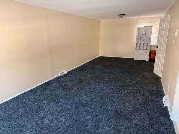 226 Martin St APT 3, Hartford, CT 06120