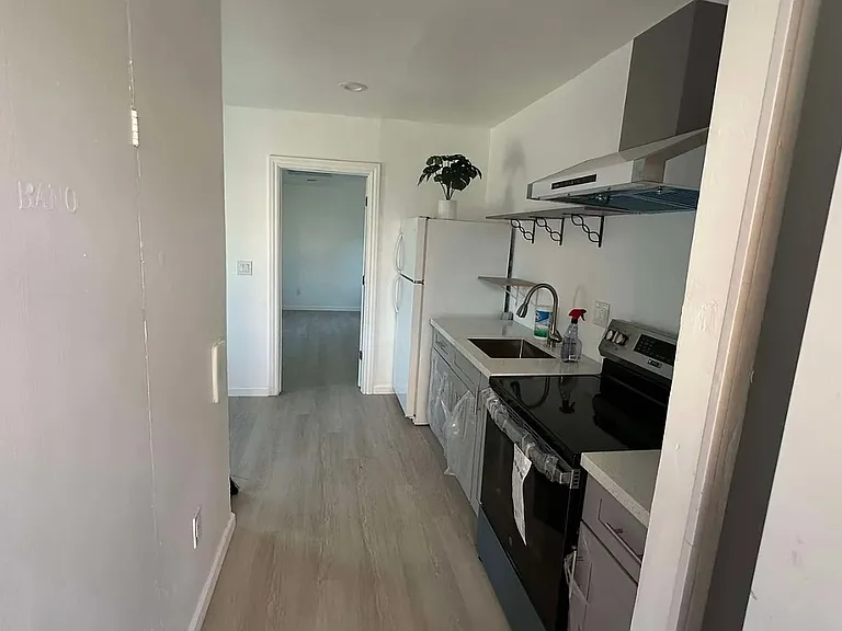 22527 Sonoma St — Photo 3