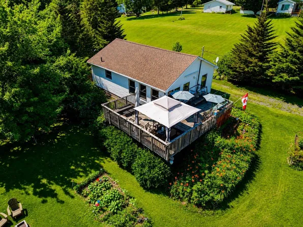 36 Brownell Ln, Amherst Shore, NS B0L 1E0