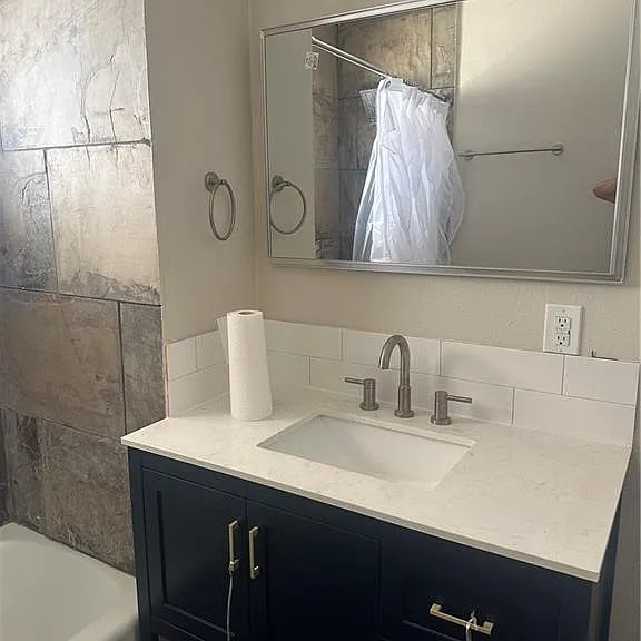 3592 Myers St — Photo 4