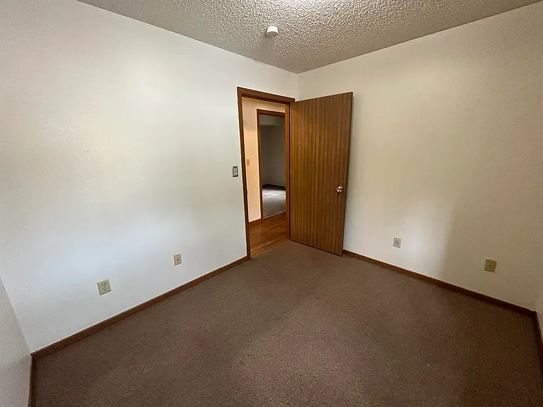 426 S Johnson St #C — Photo 11