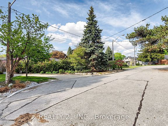 4th image of 3 Stinson Cir