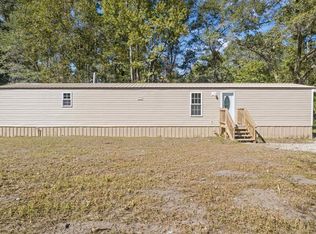 4124 Woodlawn Dr, Loris, SC 29569