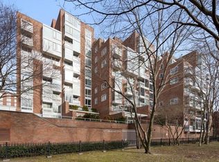 975 Memorial Dr APT 204, Cambridge, MA 02138