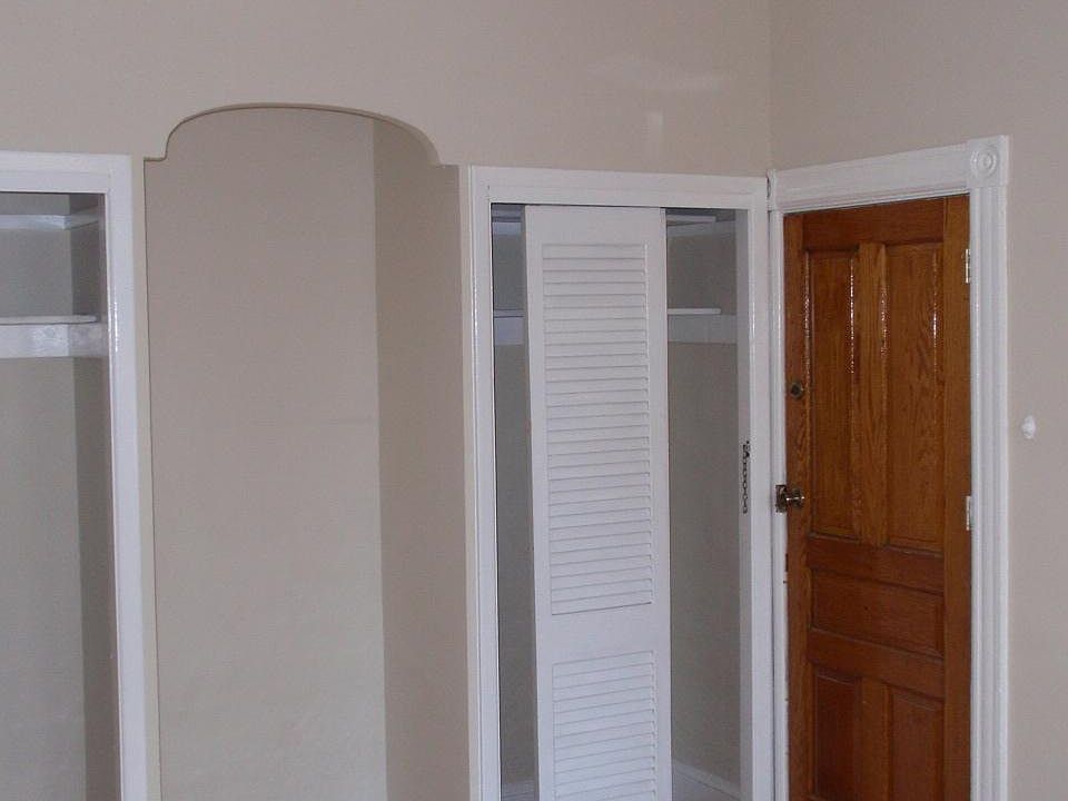 1st image of 4443 Spruce St Floor 1