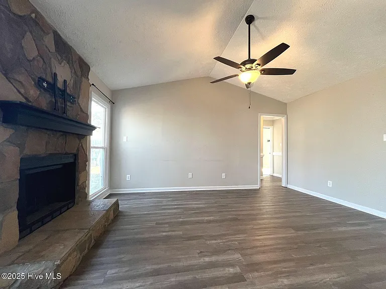 3544 Lubbock Dr — Photo 8