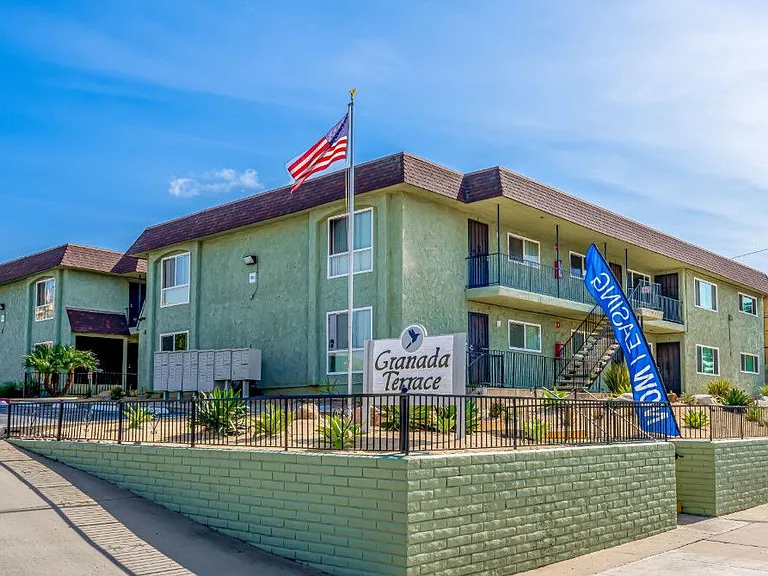 Granada Terrace Apartments — Photo 15