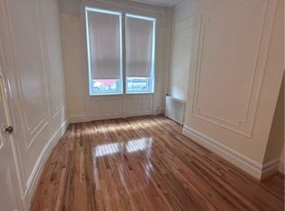 1939 Gates Ave, Flushing, NY 11385